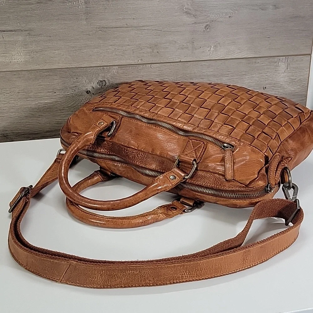 Vilenca Holland Woven Leather Briefcase Bag in Tan